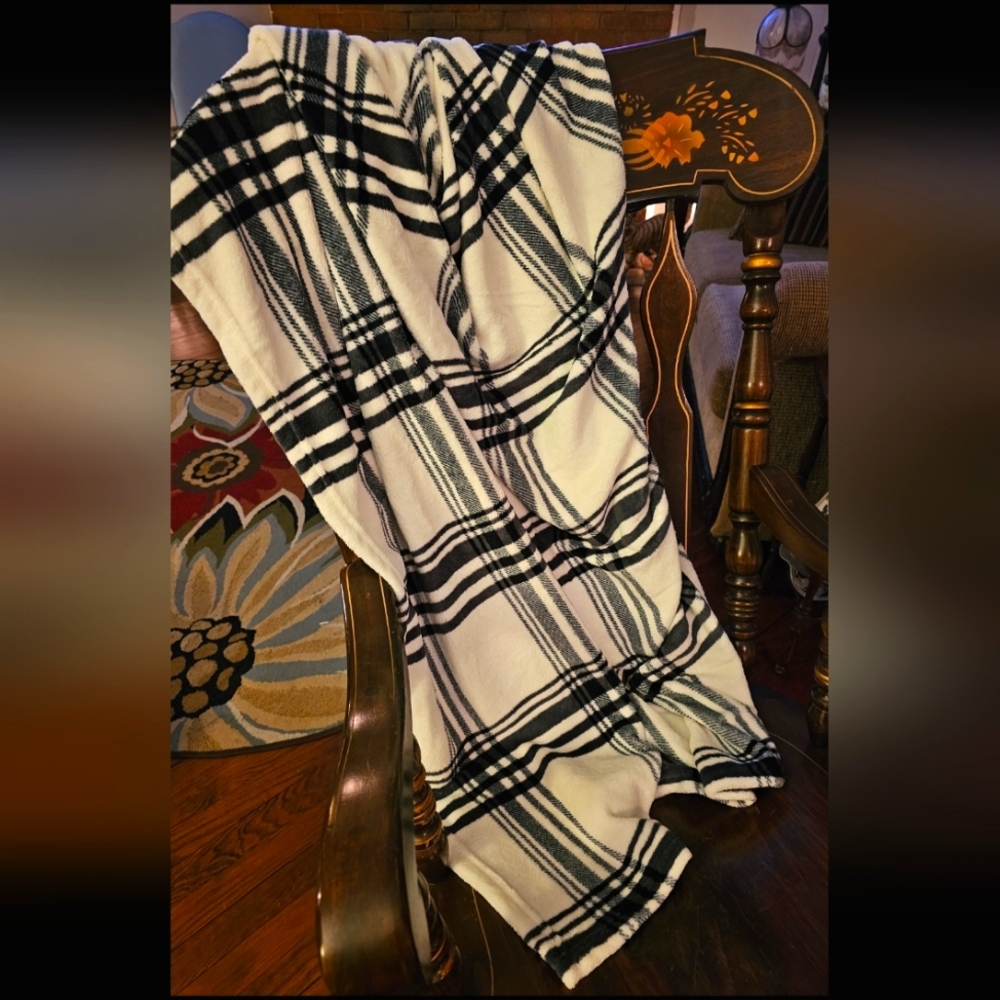 NWT Port Authority Fleece Blanket Throw